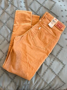 Levi's Skinny Jeans in caramel color